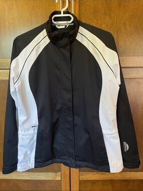 Sunice Zephal Waterproof Lightweight Jacket.